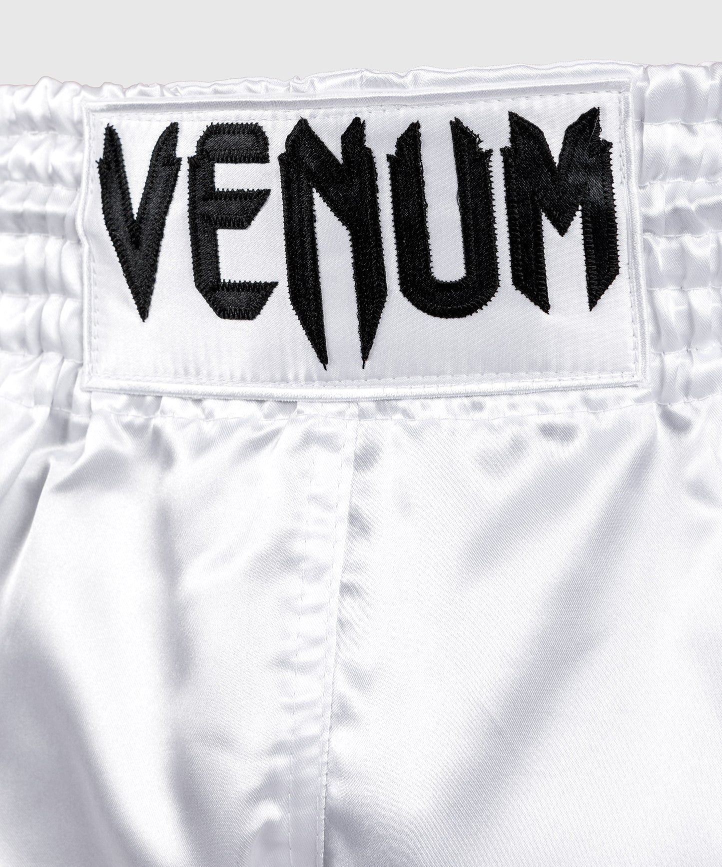Venum Classic Muay Thai-short - wit/zwart