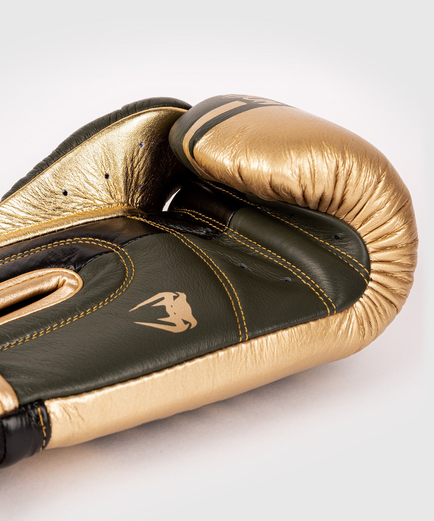Venum Shield Pro bokshandschoenen klittenband - Khaki/Goud