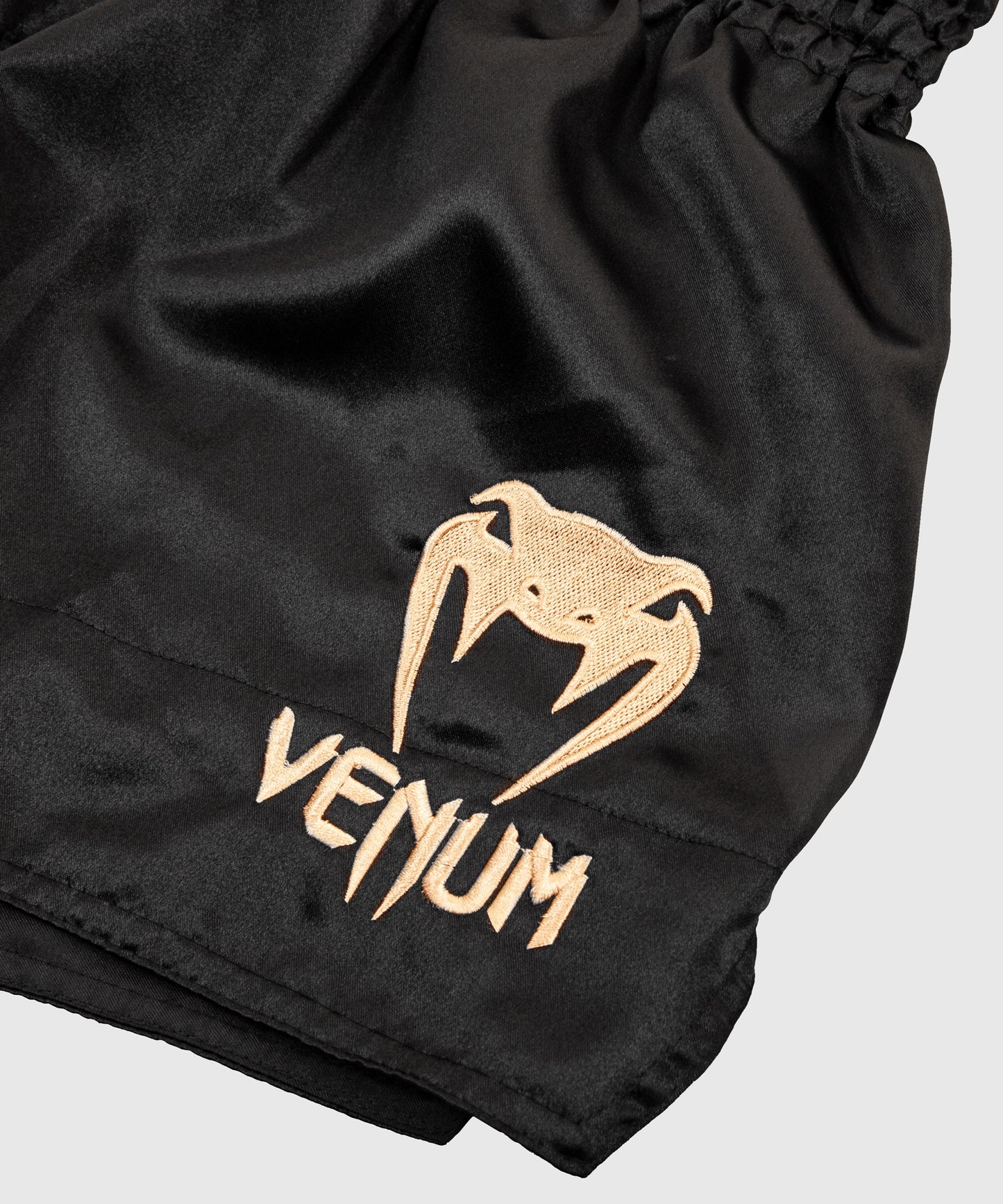 Venum Muay Thai Shorts Classic - Zwart/Goud